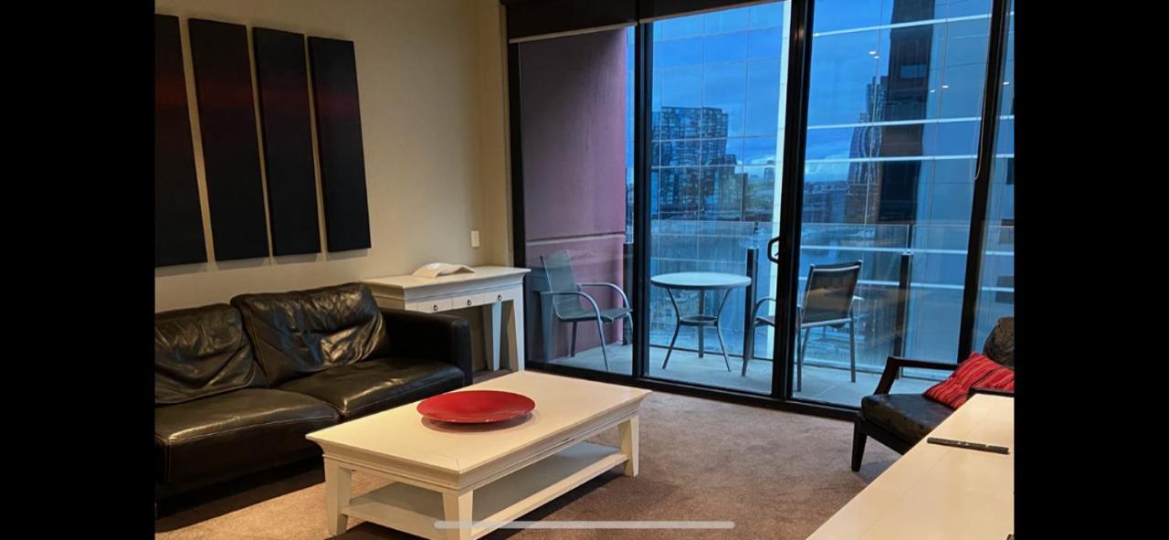 Akom At Docklands Melbourne City Exterior foto
