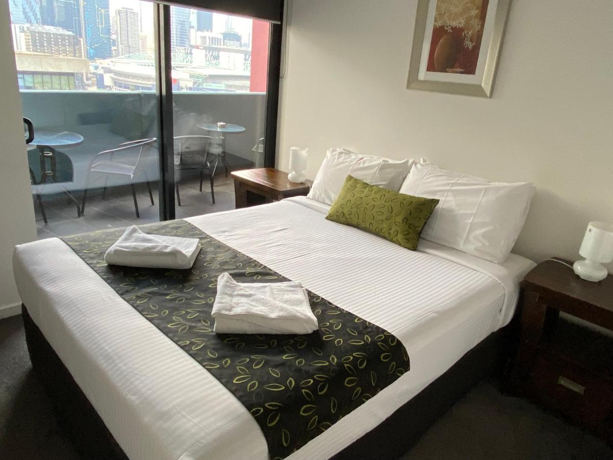 Akom At Docklands Melbourne City Exterior foto