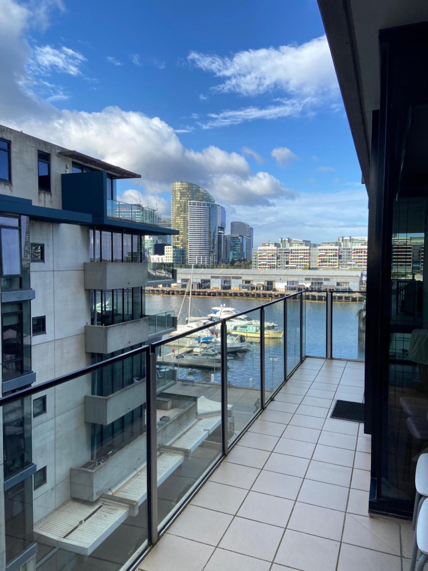 Akom At Docklands Melbourne City Exterior foto