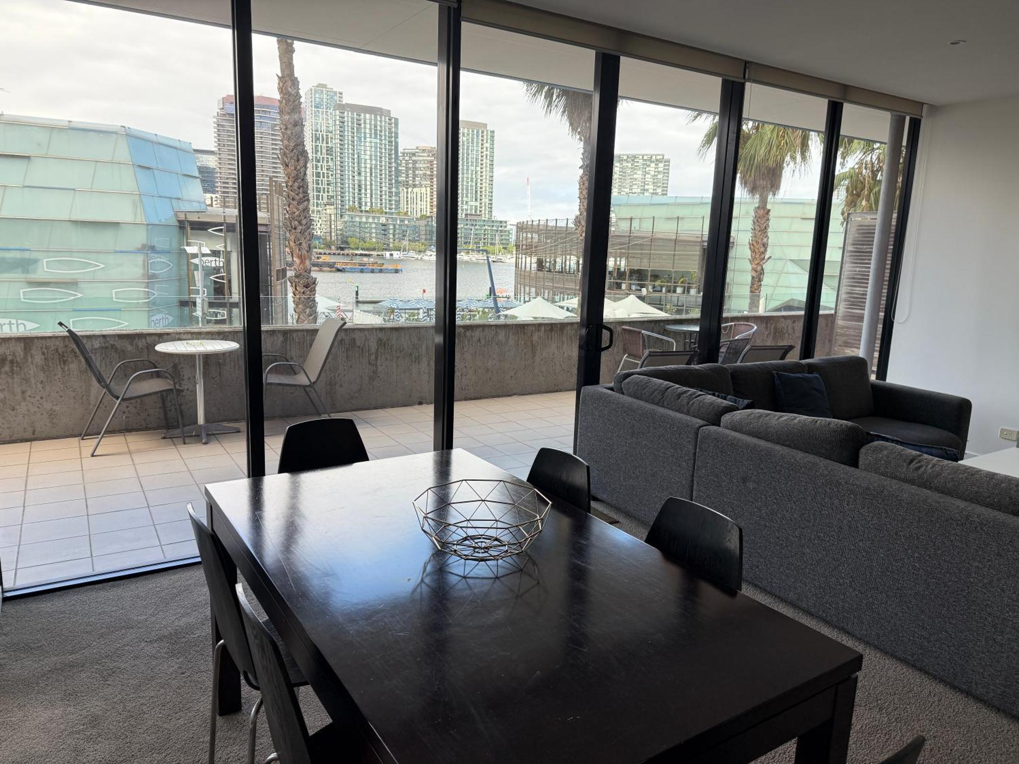 Akom At Docklands Melbourne City Exterior foto